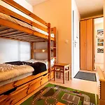 6 Pers, Wi-fi, Proche Pistes Ski, Garage Privé, Vue Et Montagnes - Fr-1-814-24 * Super Besse